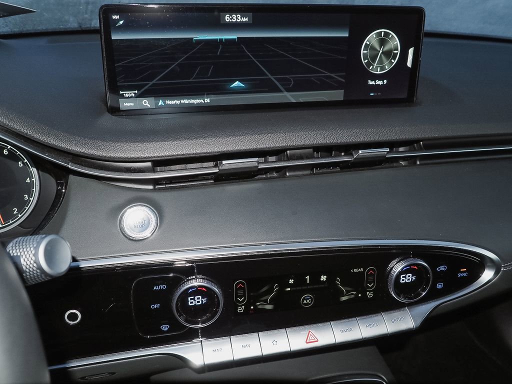 Used 2025 Genesis GV70 2.5T image 12