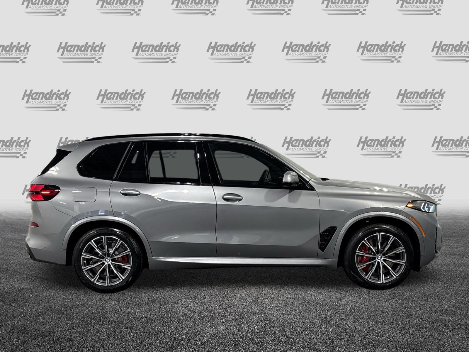 New 2026 BMW X5 xDrive50e w/ M Sport Package AWD/4WD image 9