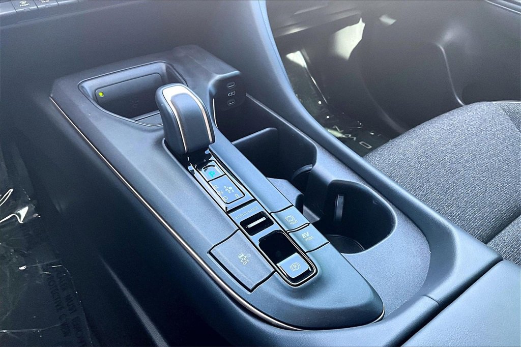 Used 2023 Toyota Crown XLE image 32