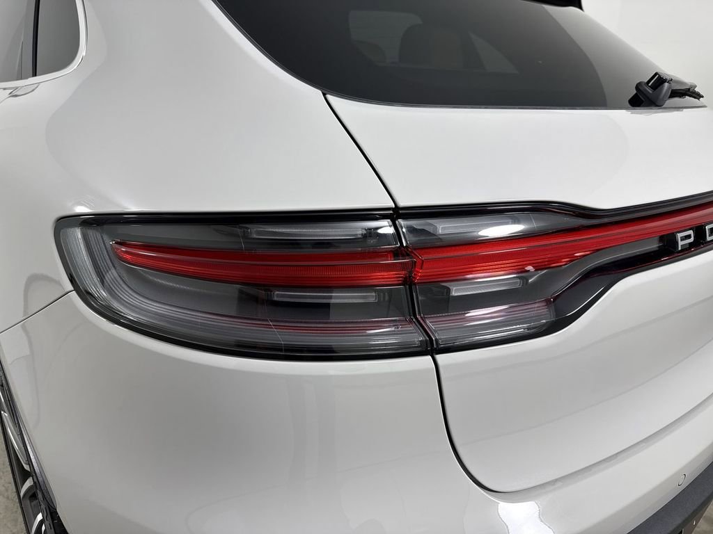 New 2026 Porsche Macan AWD/4WD image 18