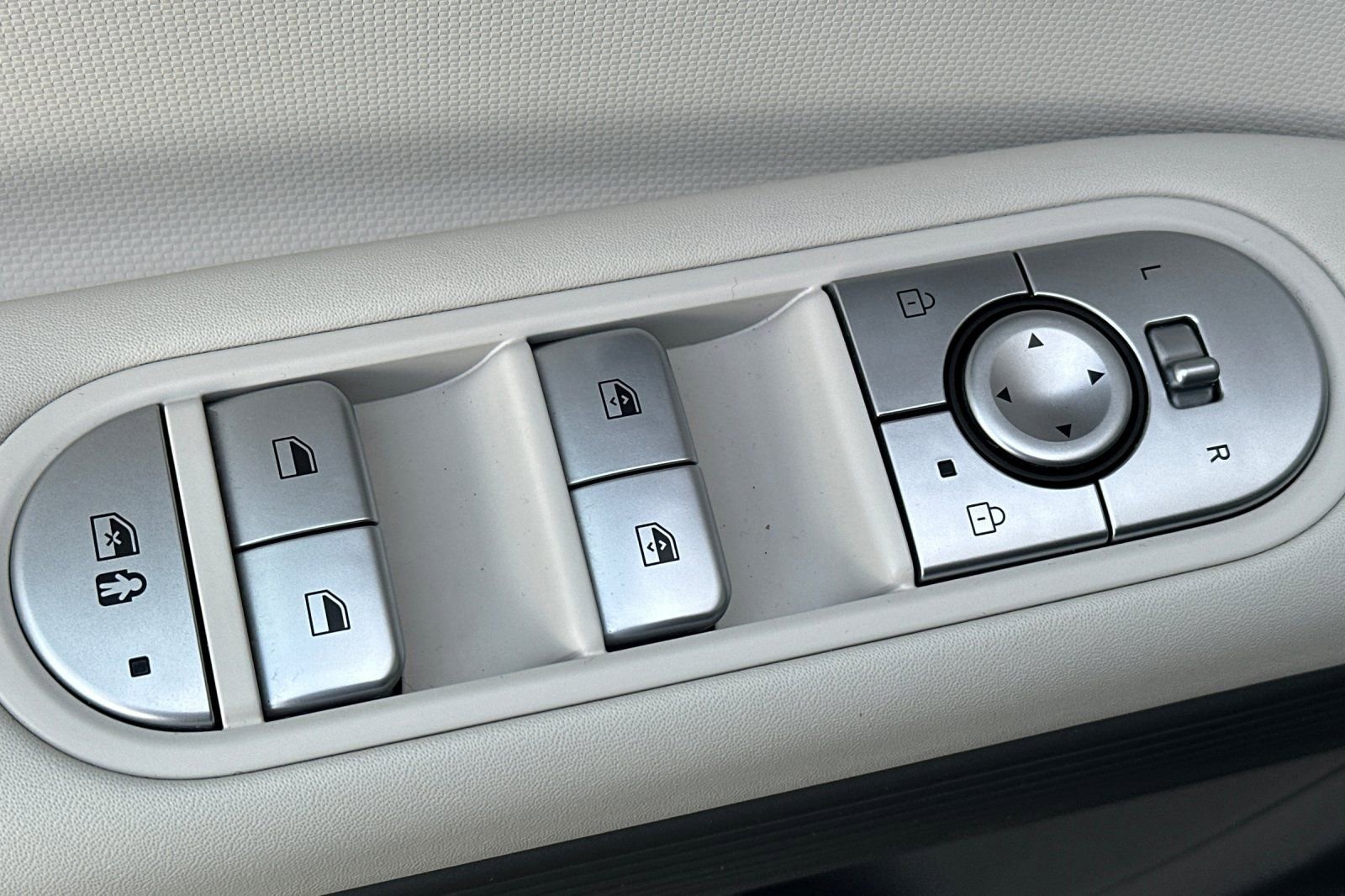 Certified 2024 Hyundai Ioniq 5 SEL RWD image 12
