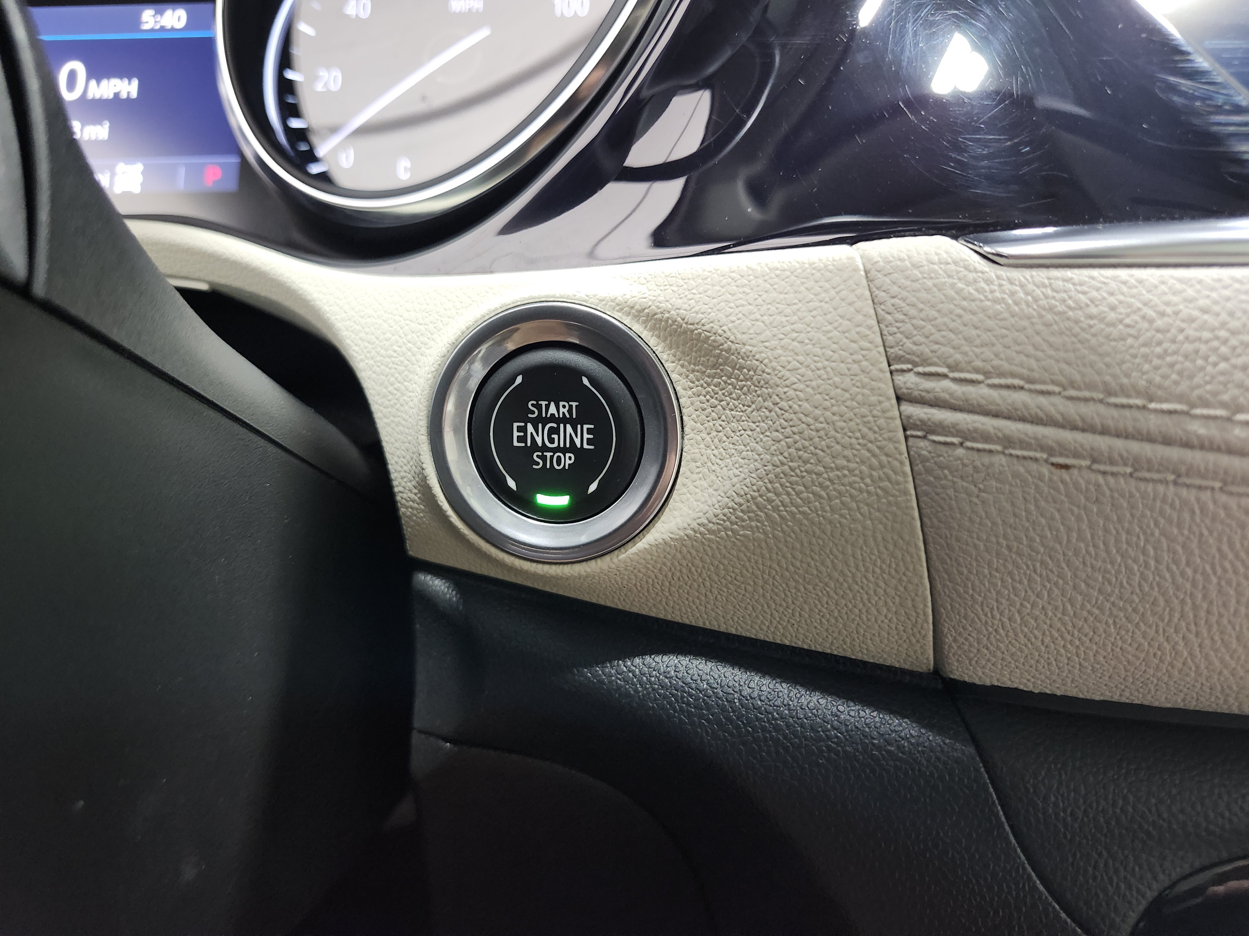 Used 2020 Buick Encore GX Select w/ Experience Buick Package AWD/4WD image 9