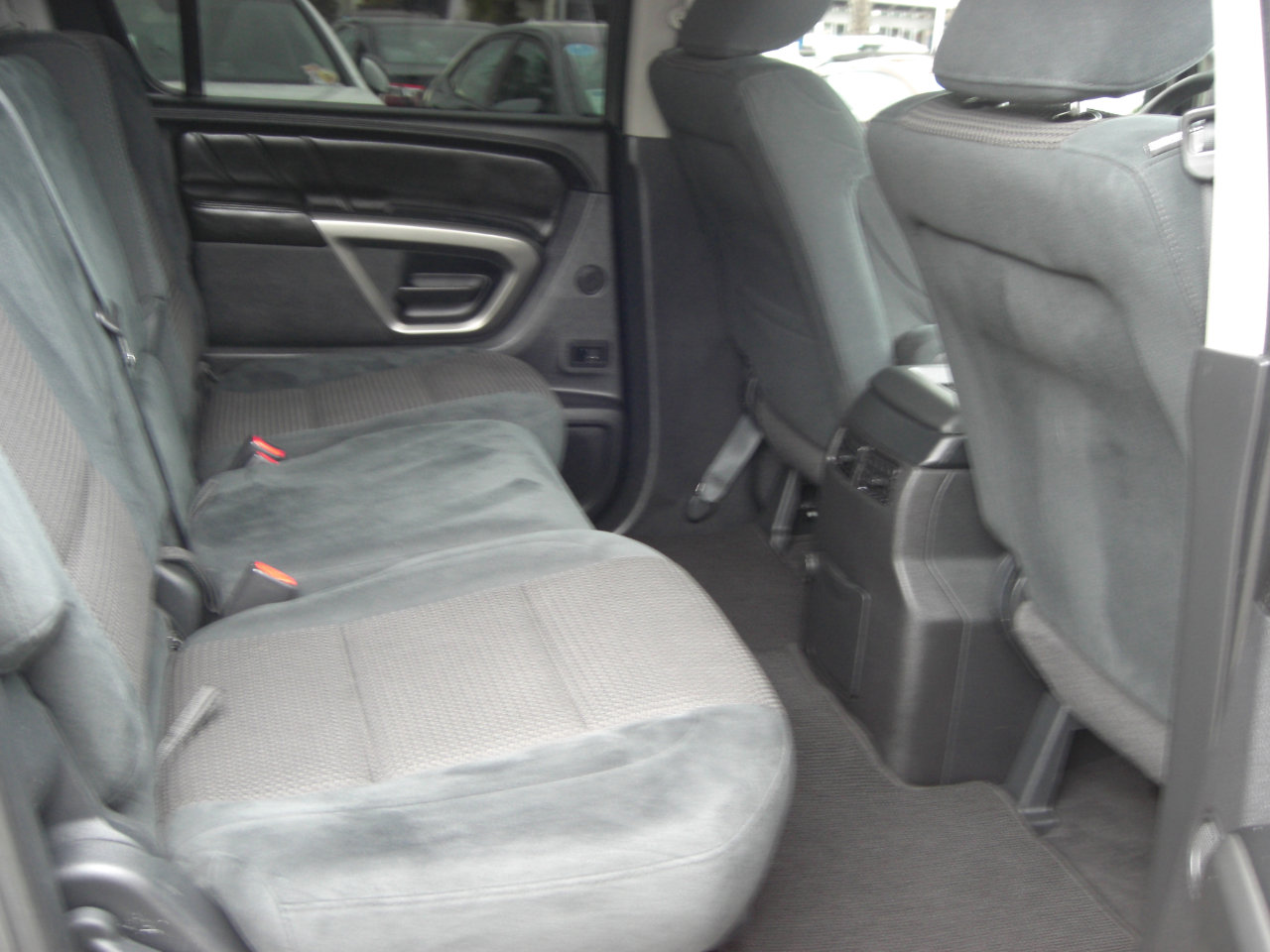 Used 2015 Nissan Armada SV image 17