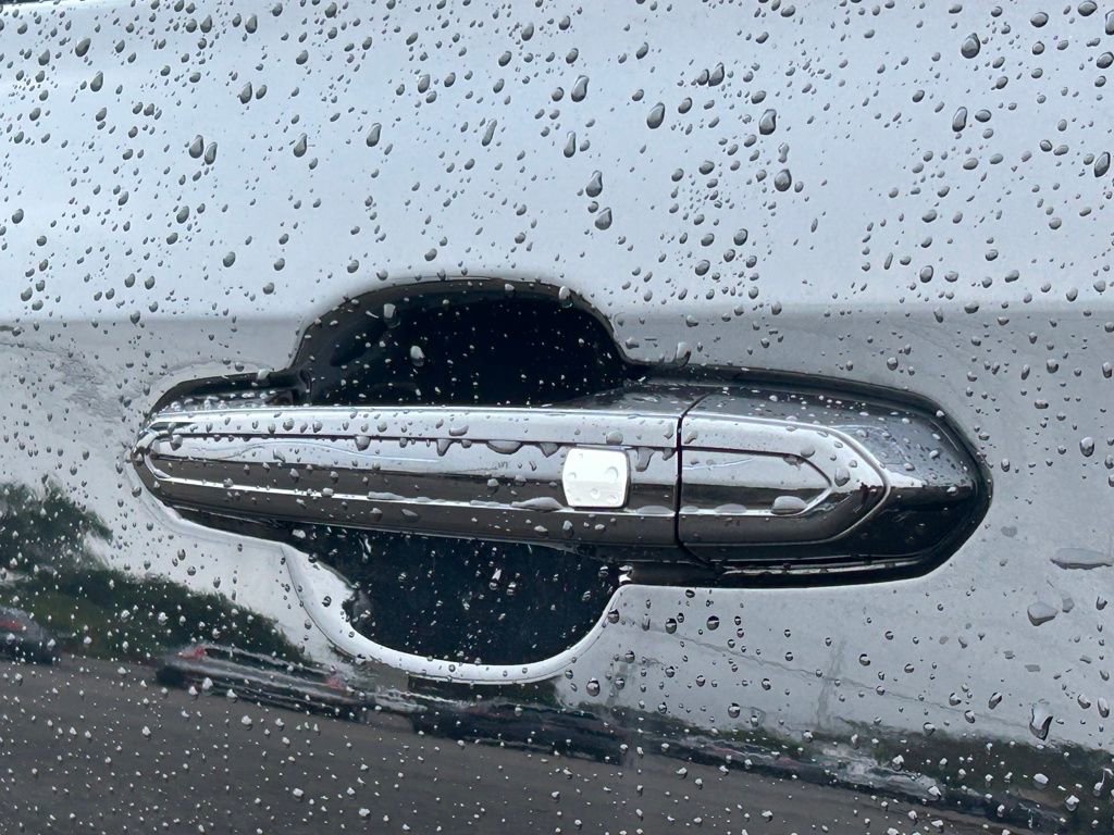 Used 2025 Cadillac XT4 Sport w/ Cold Weather Package image 32