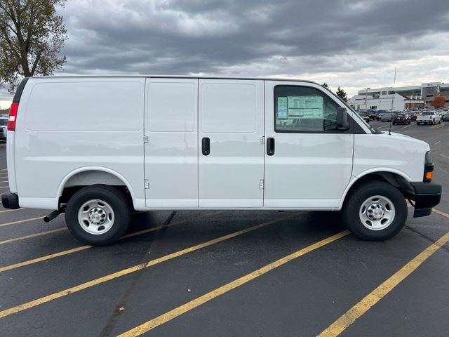 New 2025 Chevrolet Express 2500 w/ Driver Convenience Package image 7