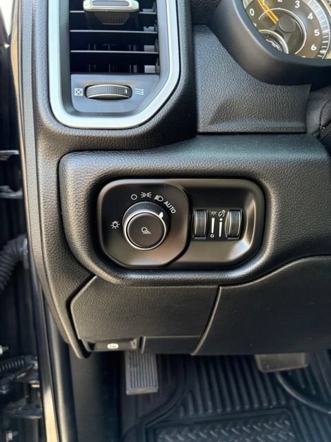 Used 2019 RAM 2500 Big Horn AWD/4WD image 17