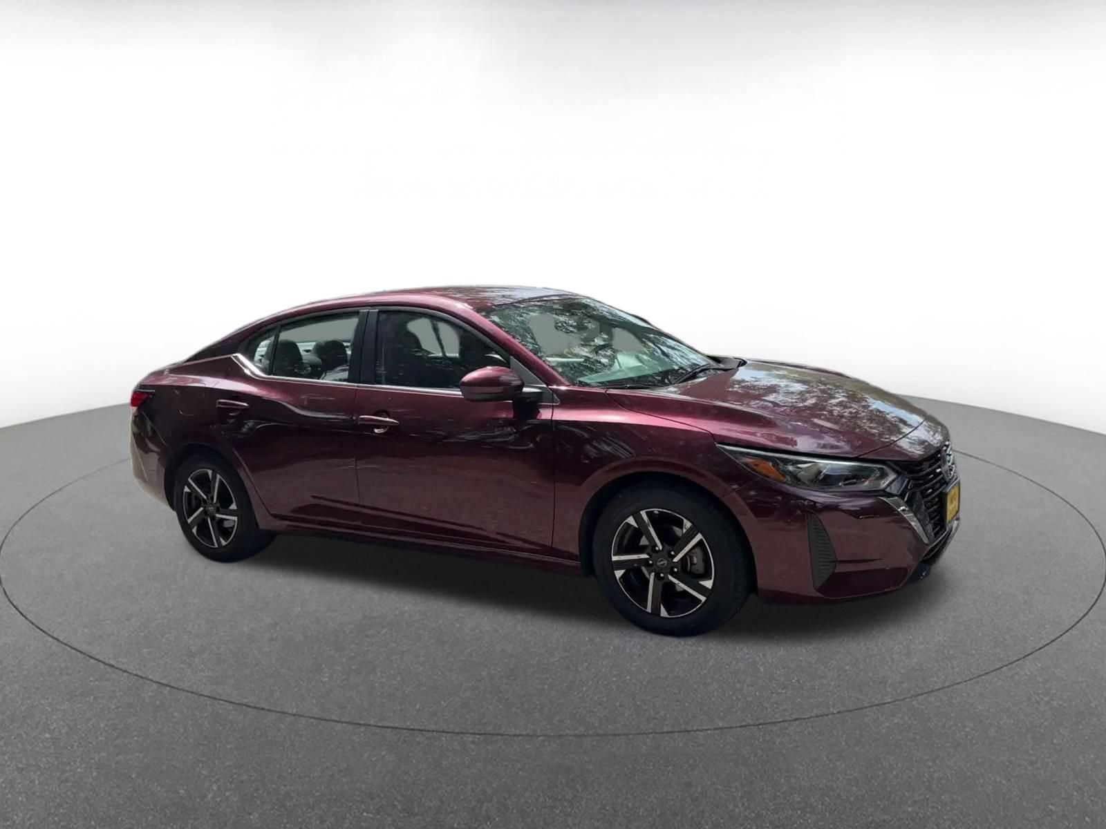 Used 2025 Nissan Sentra SV FWD image 2