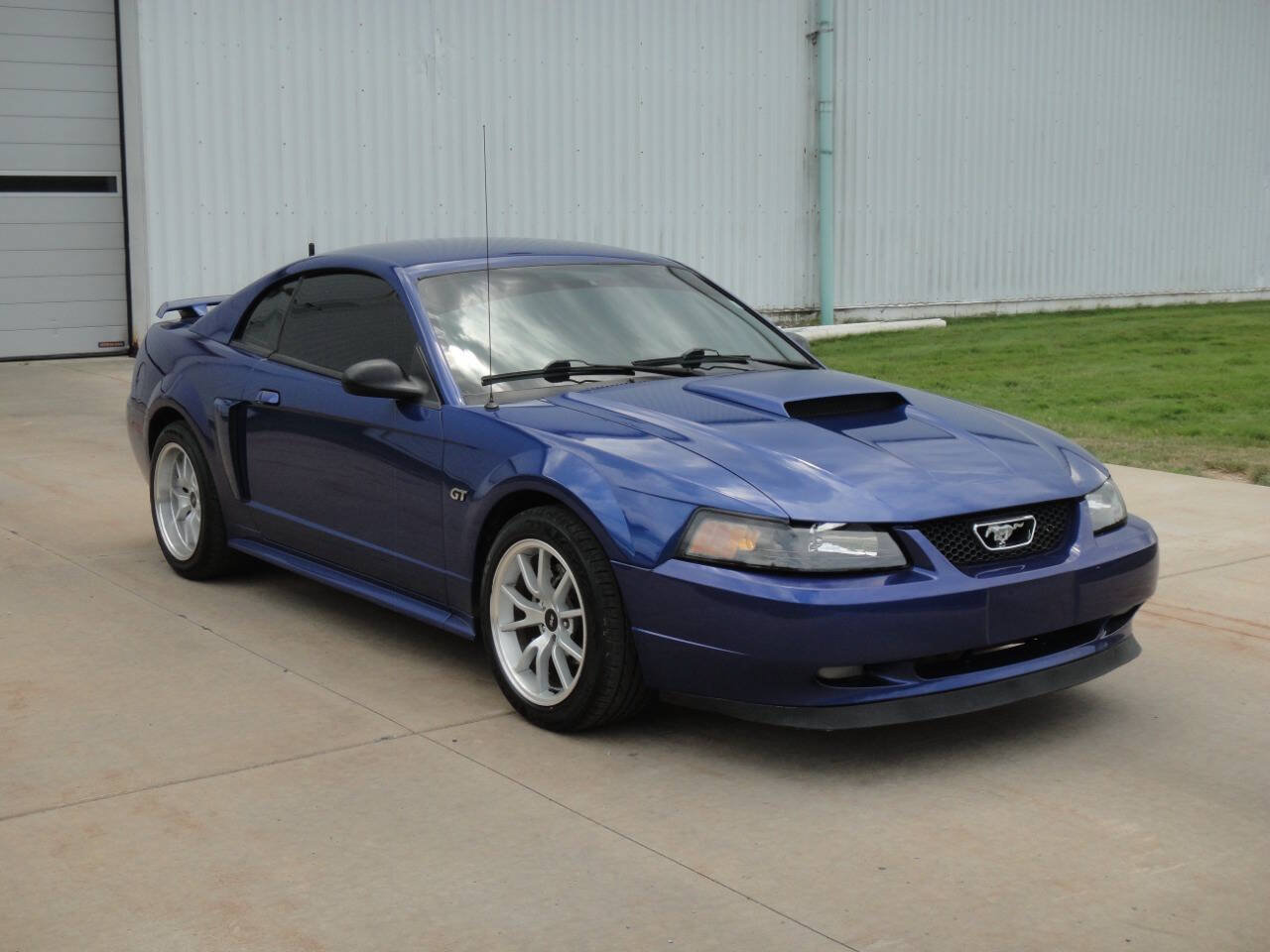 Used 2003 Ford Mustang GT RWD image 4