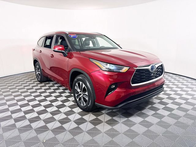 Used 2022 Toyota Highlander XLE