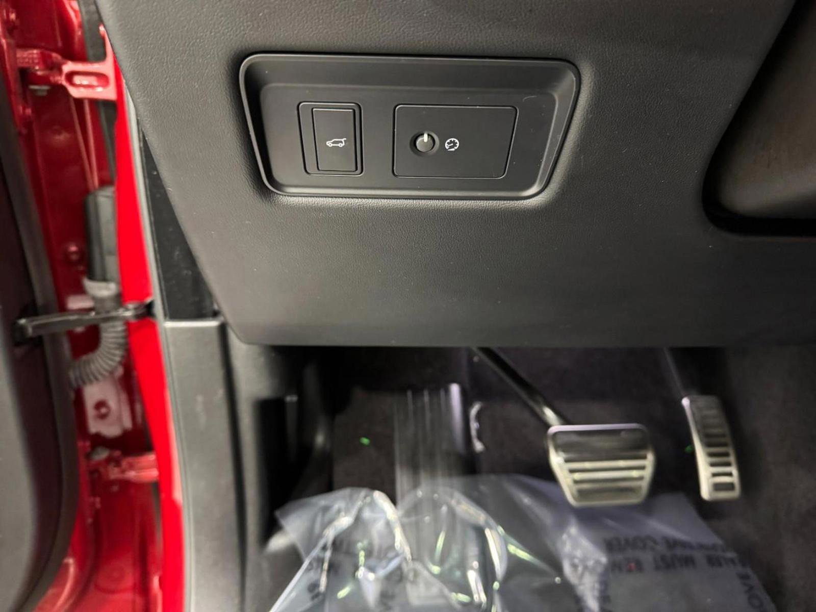 Used 2020 Land Rover Range Rover Sport HSE Dynamic image 30