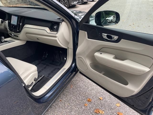 Certified 2024 Volvo XC60 B5 Plus w/ Climate Package AWD/4WD image 14