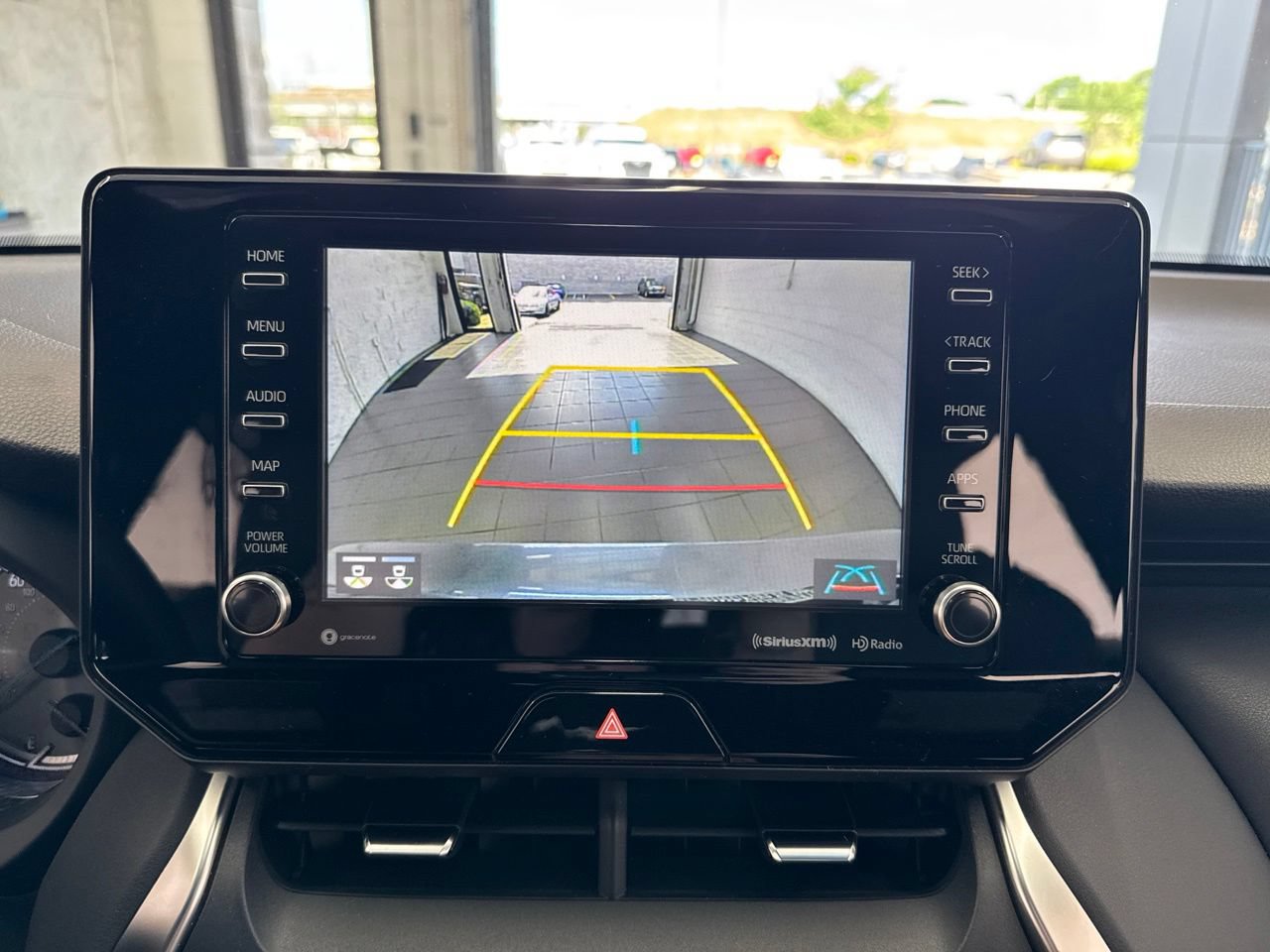 Used 2022 Toyota Venza XLE AWD/4WD image 25