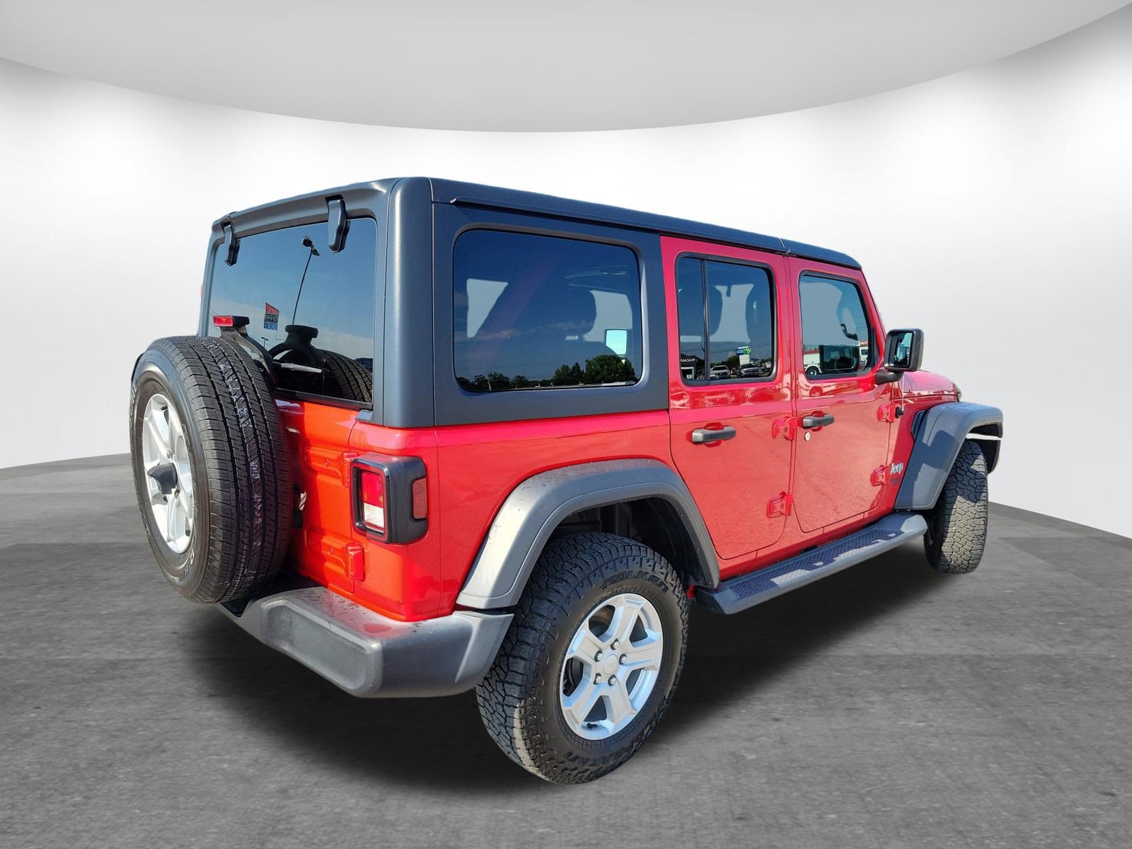 Used 2018 Jeep Wrangler Unlimited Sport S AWD/4WD image 5