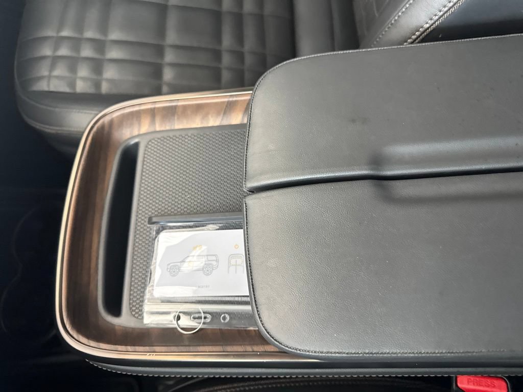 Used 2025 Rivian R1S Premium AWD/4WD image 20