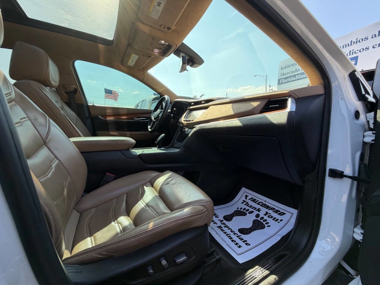 Used 2017 Cadillac XT5 Platinum w/ Driver Assist Package AWD/4WD image 24