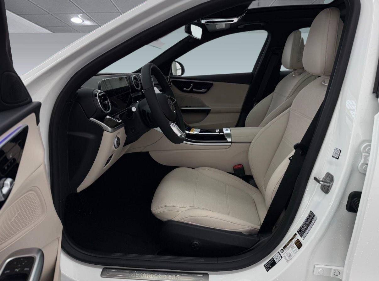 New 2026 Mercedes-Benz C 300 4MATIC Sedan image 5