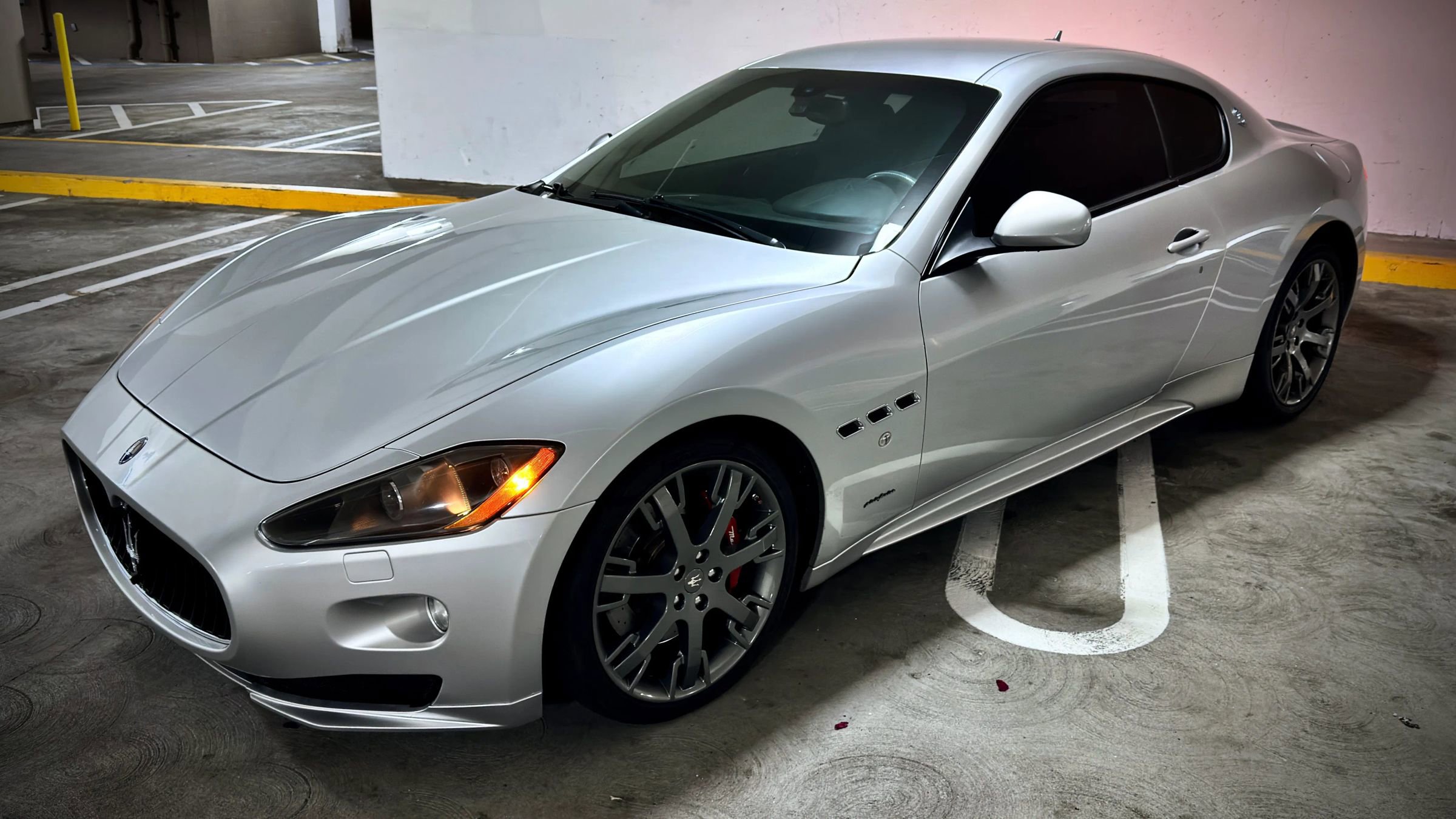 Used 2011 Maserati GranTurismo S RWD image 2