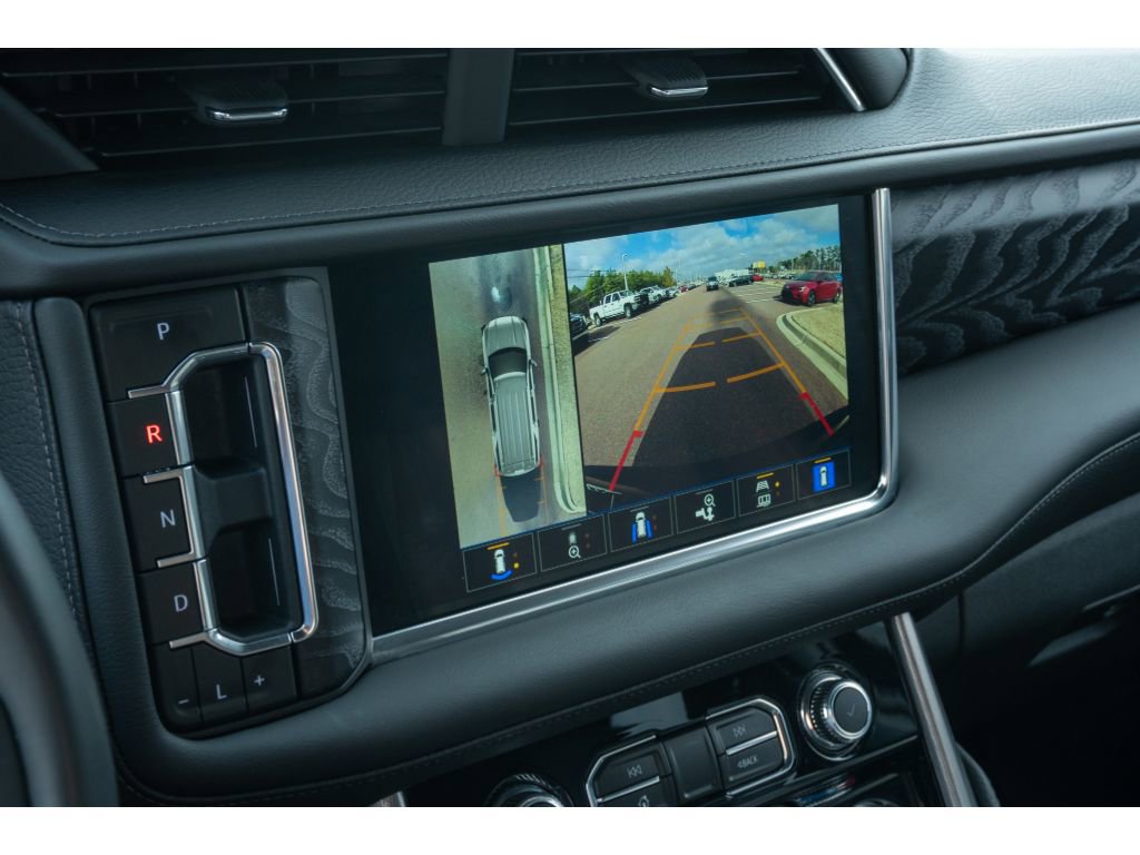 Used 2024 GMC Yukon Denali image 23