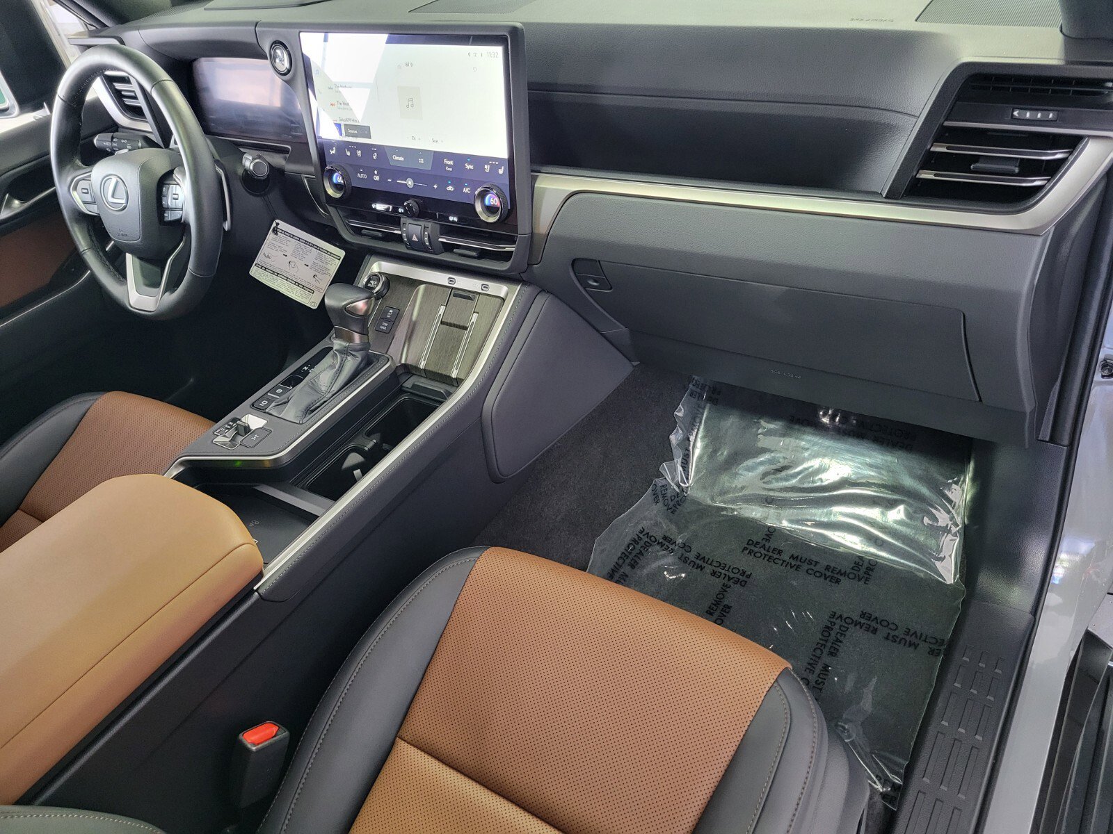 Certified 2025 Lexus GX 550 w/ Cold Area Package image 18