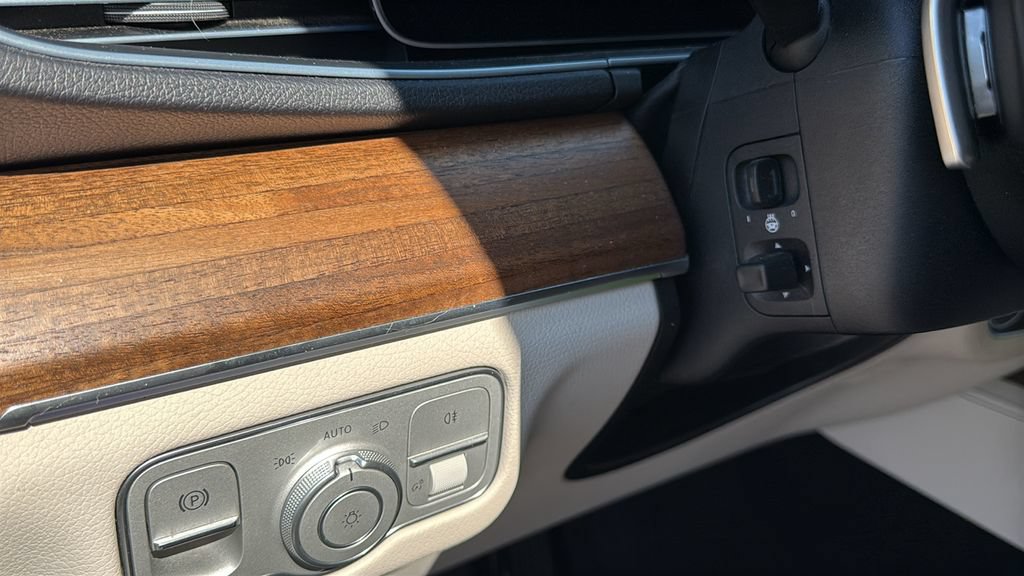 Certified 2025 Mercedes-Benz GLE 350 4MATIC image 28