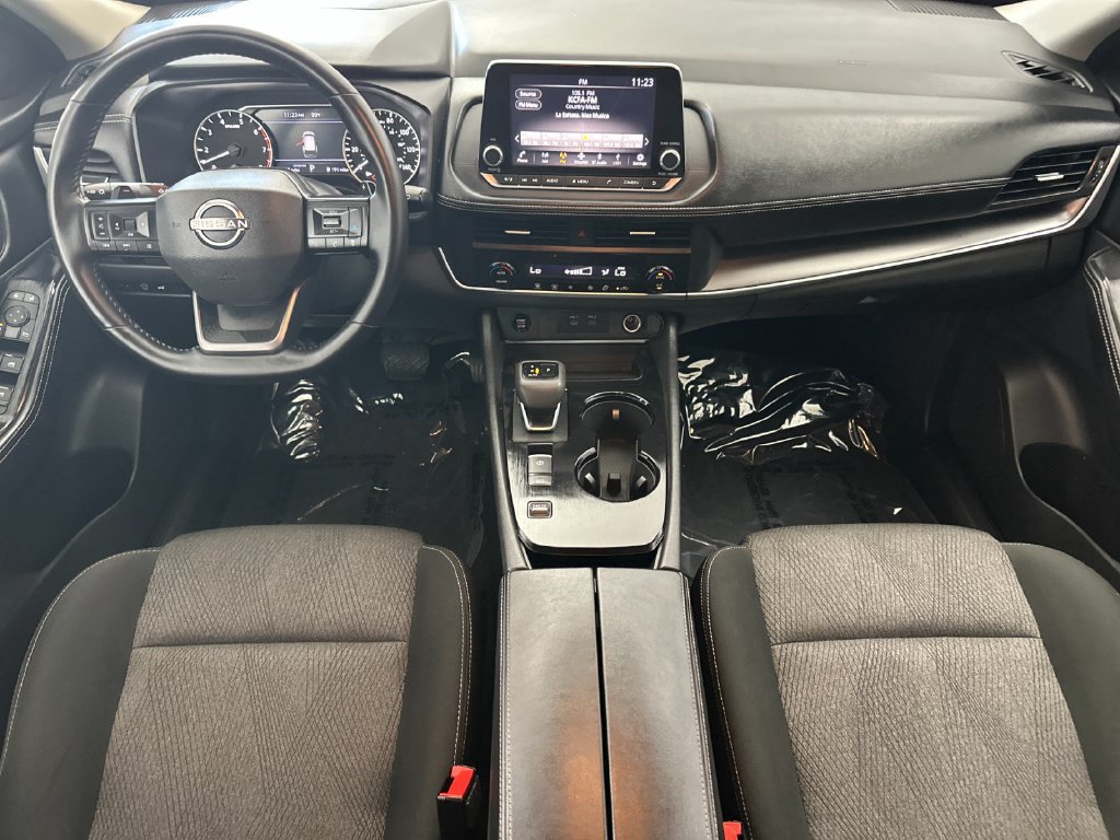 Used 2025 Nissan Rogue SV FWD image 12
