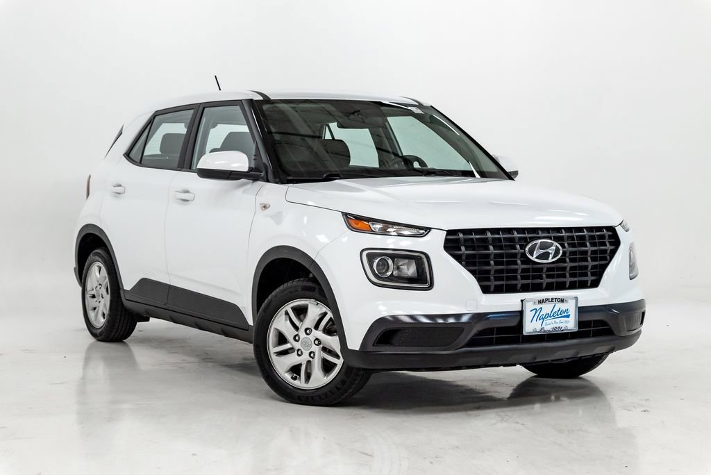 Used 2023 Hyundai Venue SE FWD image 6