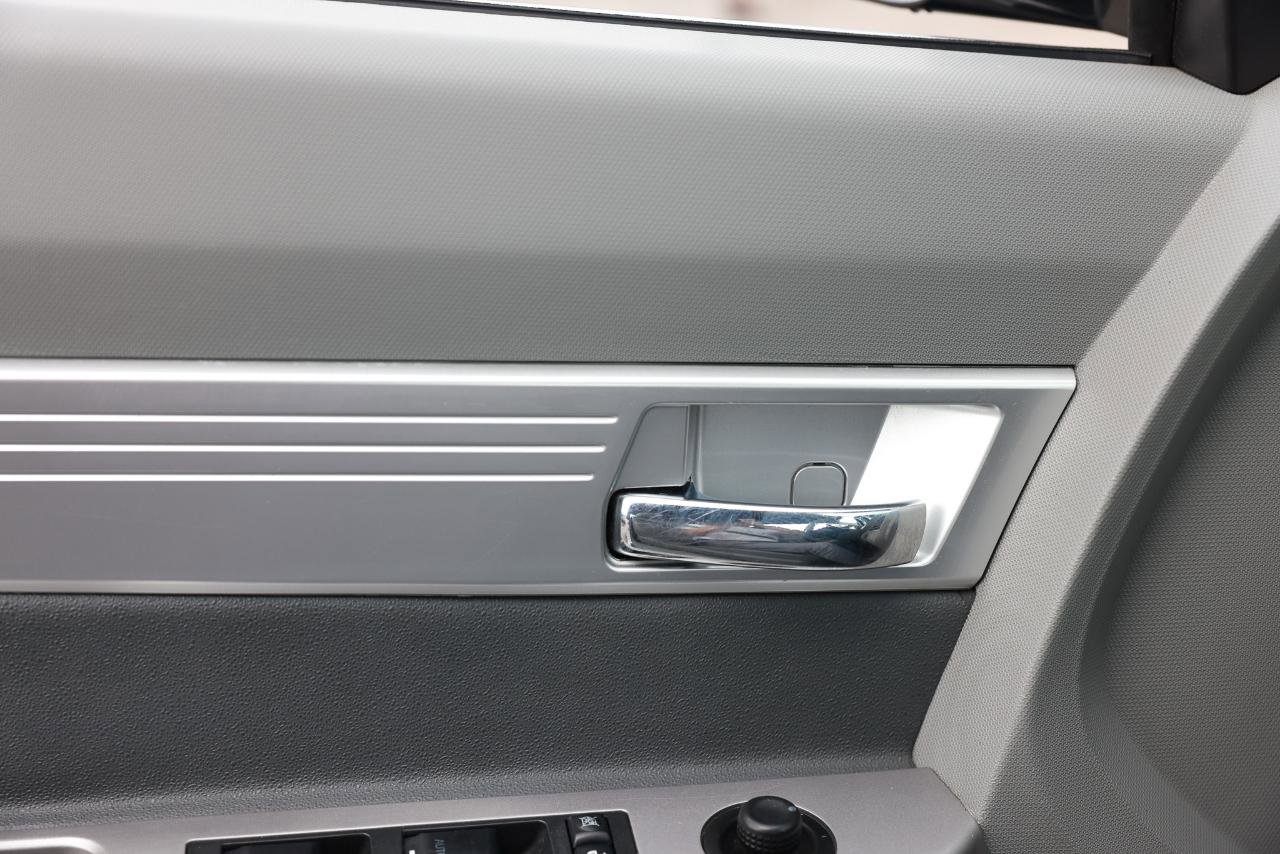 Used 2008 Chrysler Sebring Touring image 38