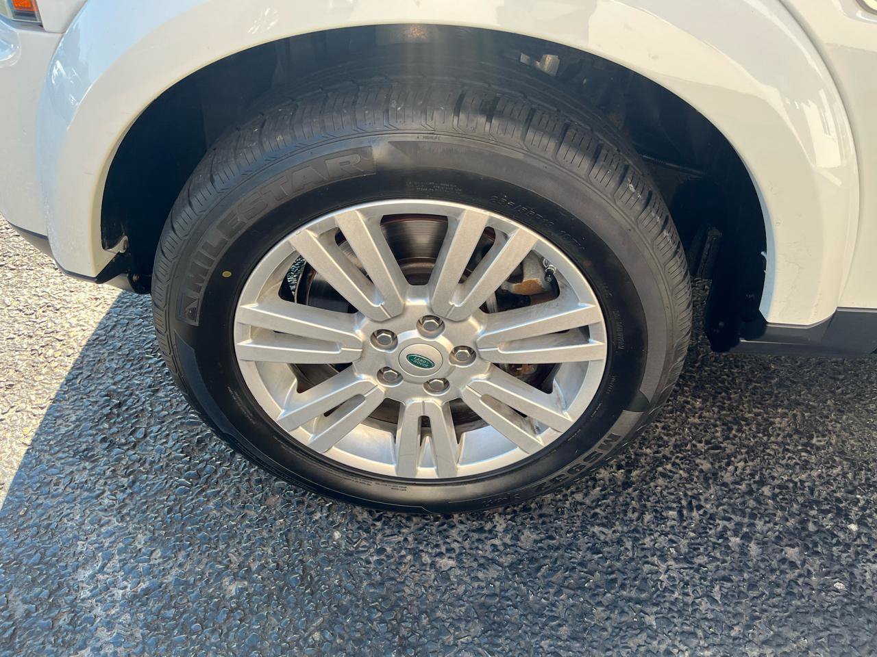 Used 2012 Land Rover LR4 HSE AWD/4WD image 15