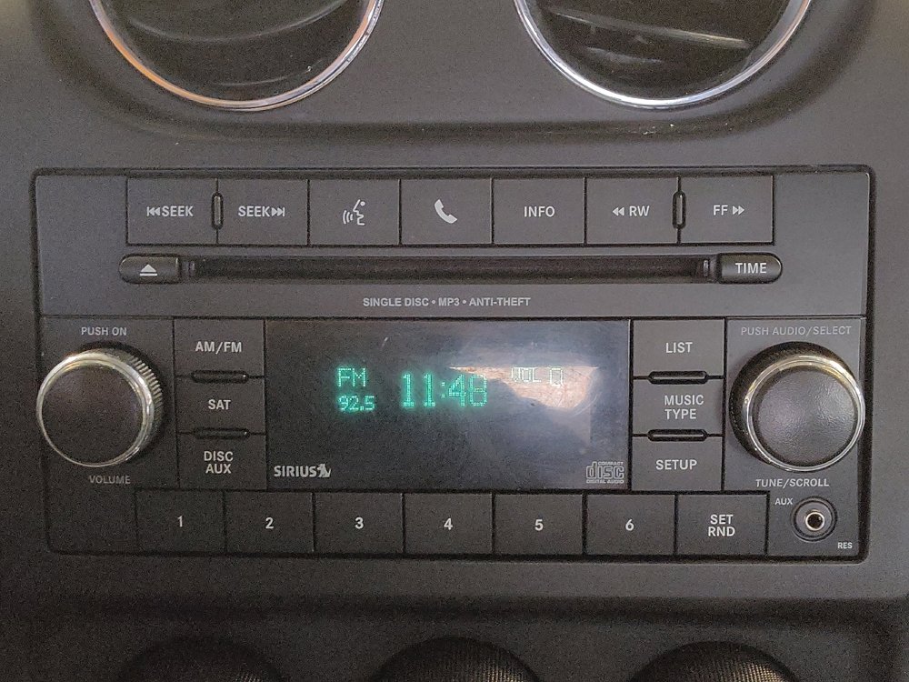 Used 2015 Jeep Patriot Latitude AWD/4WD image 25