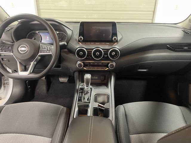 Used 2025 Nissan Sentra SV FWD image 13