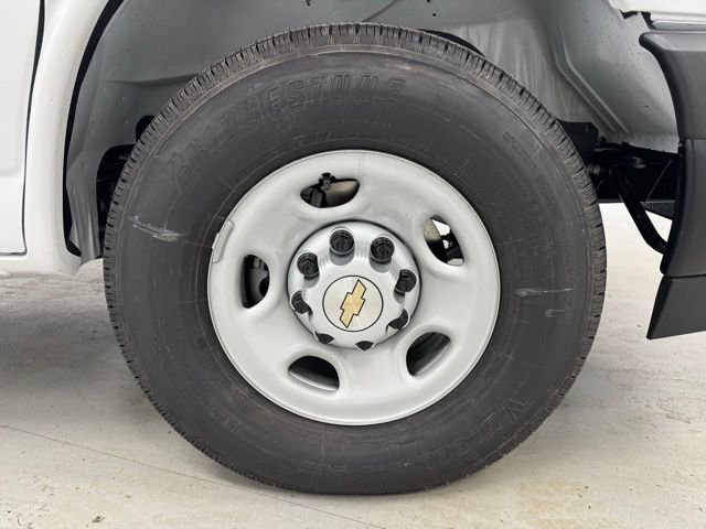 New 2025 Chevrolet Express 2500 w/ Driver Convenience Package image 27