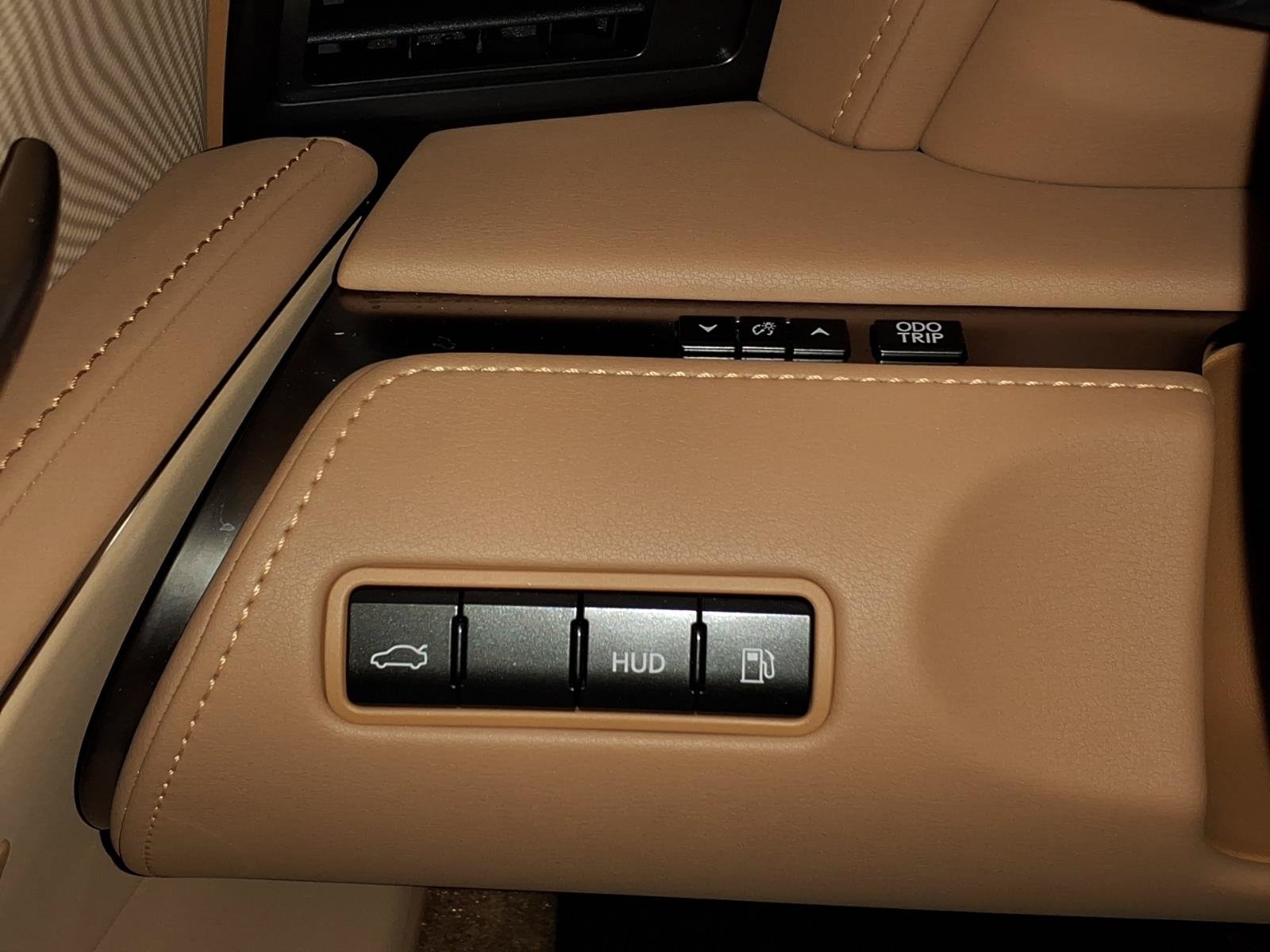 Certified 2021 Lexus LC 500 Convertible w/ Touring Package RWD image 6