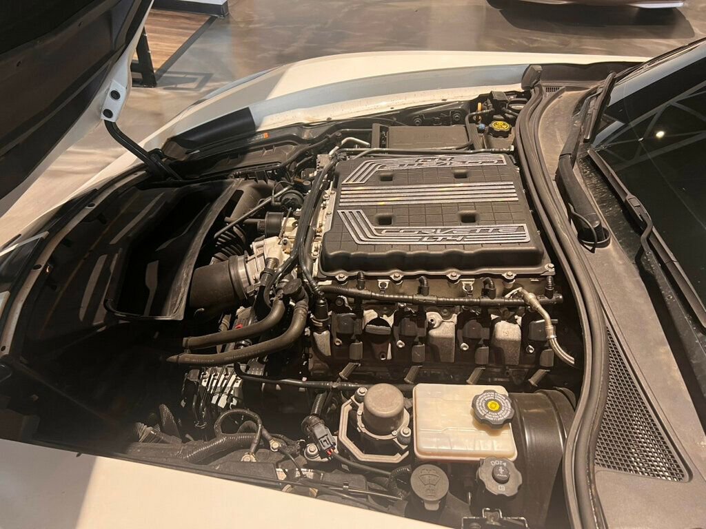 Used 2017 Chevrolet Corvette Z06 w/ Z07 Performance Package image 8