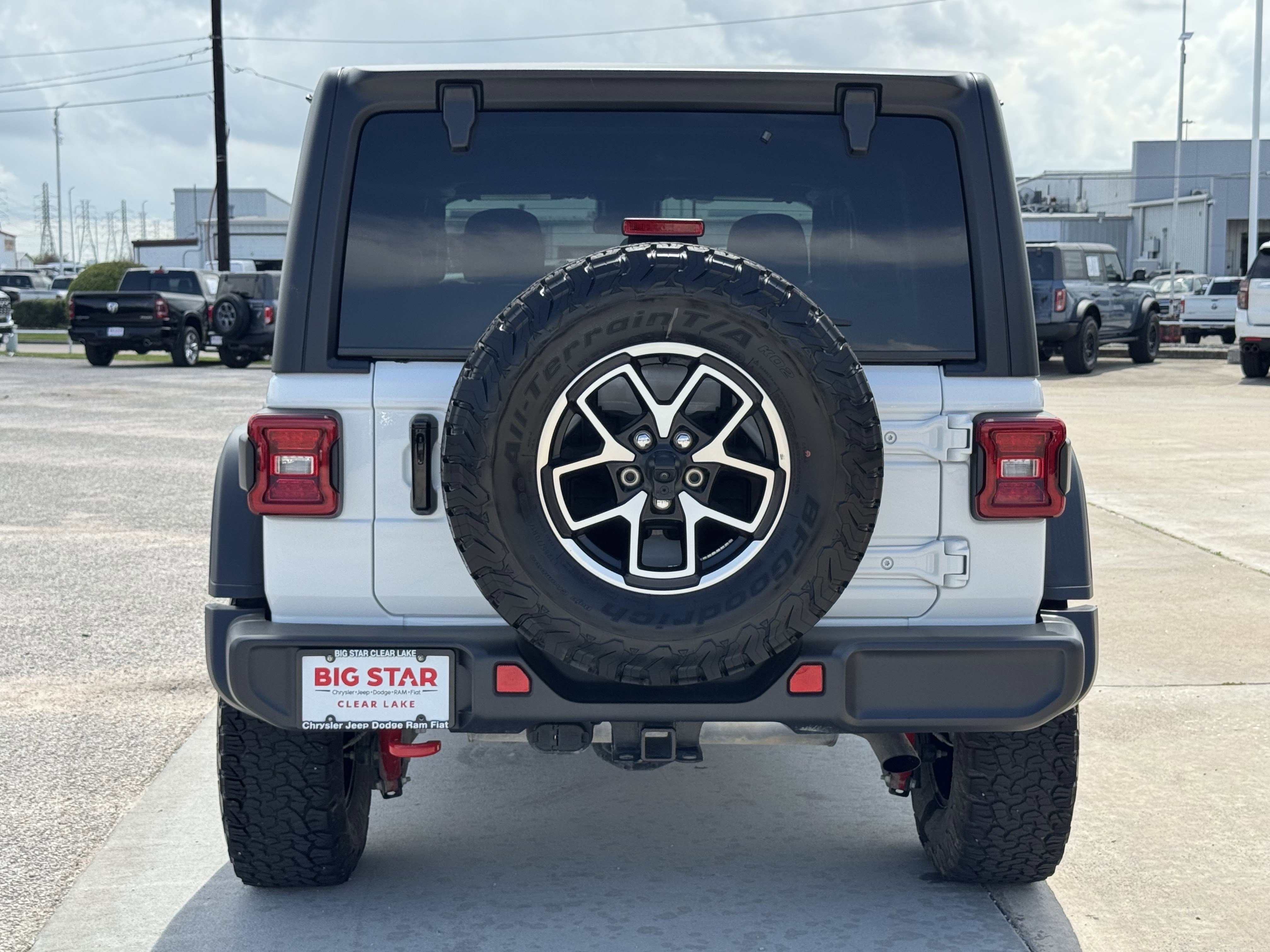 Used 2025 Jeep Wrangler Unlimited Rubicon image 9