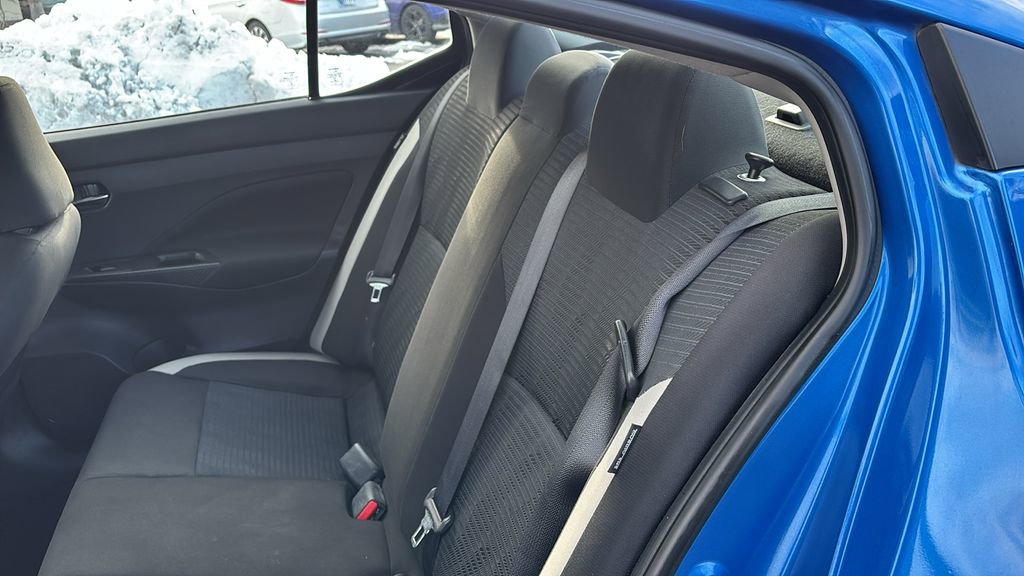 Used 2021 Nissan Versa SV image 30