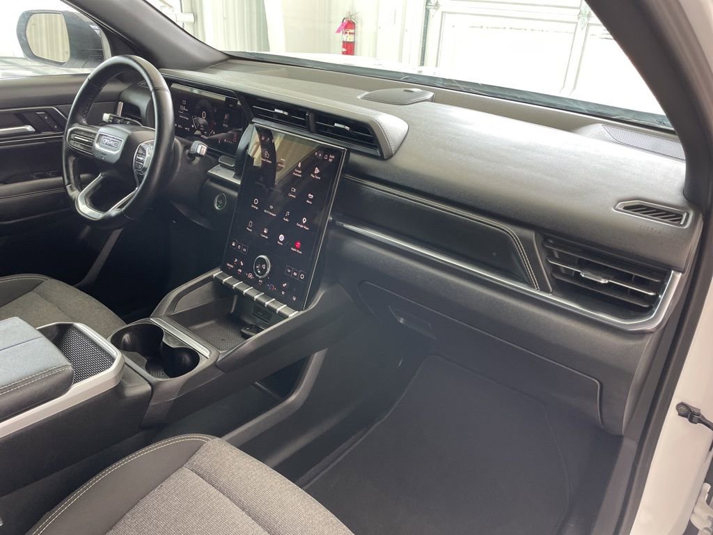 Used 2025 GMC Terrain Elevation AWD/4WD image 17