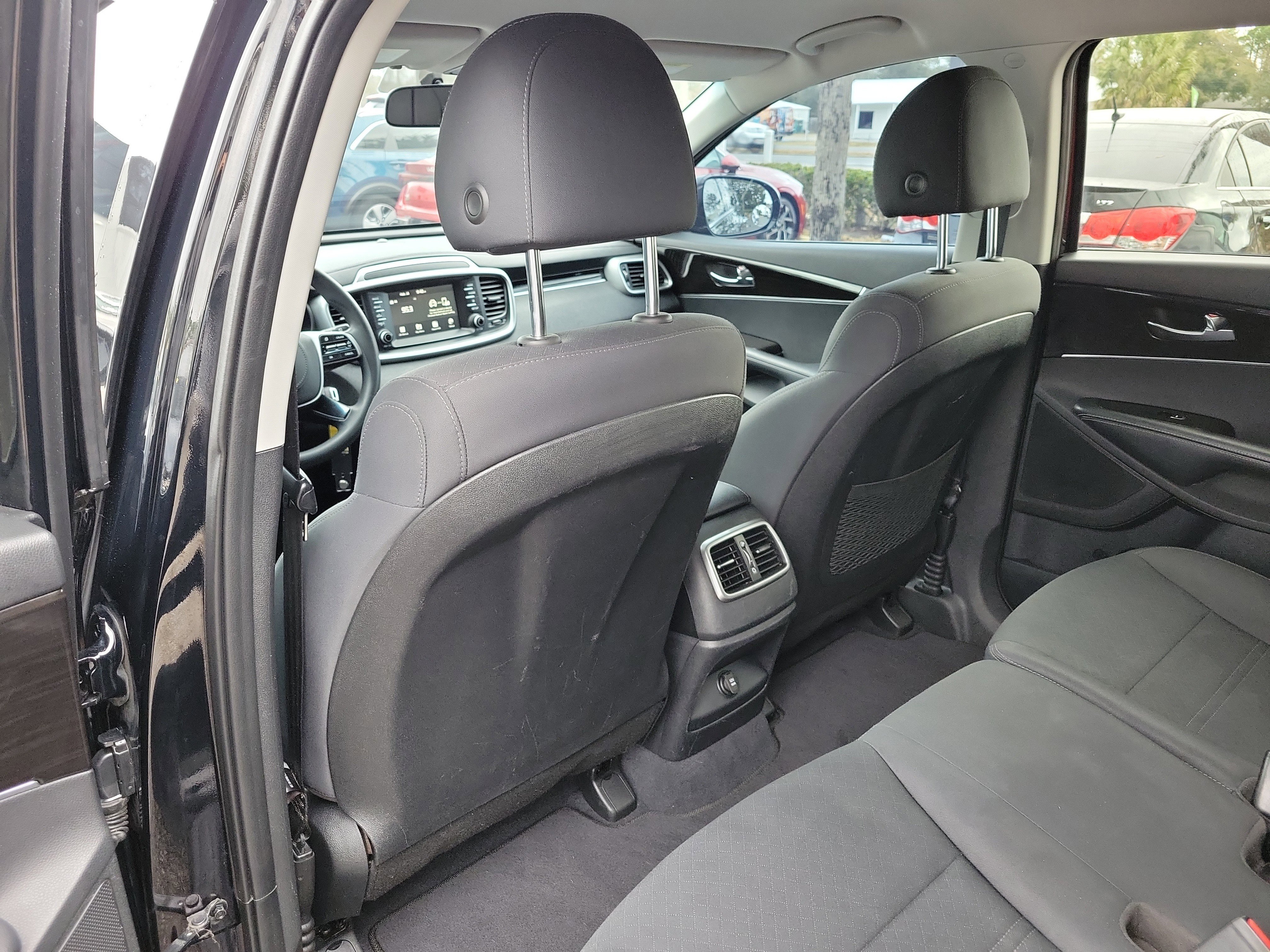 Used 2020 Kia Sorento L image 16