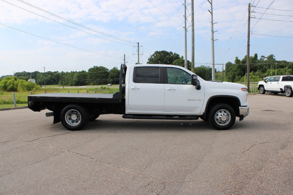 Used 2025 Chevrolet Silverado 3500 LT w/ Convenience Package AWD/4WD image 5