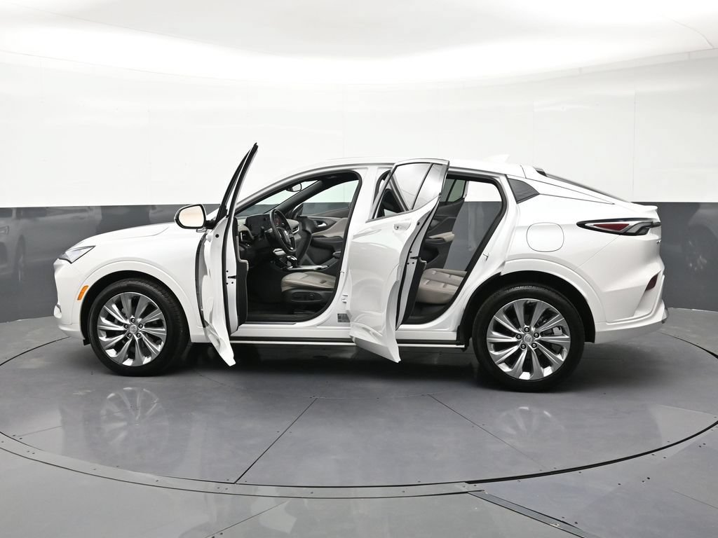 Used 2024 Buick Envista Sport Touring FWD image 34