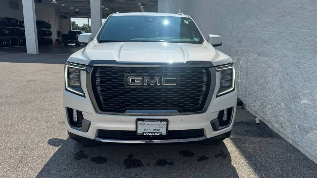Used 2024 GMC Yukon Denali Ultimate AWD/4WD image 10