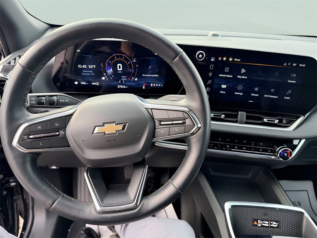 Used 2025 Chevrolet Equinox LT w/ Convenience Package II image 16