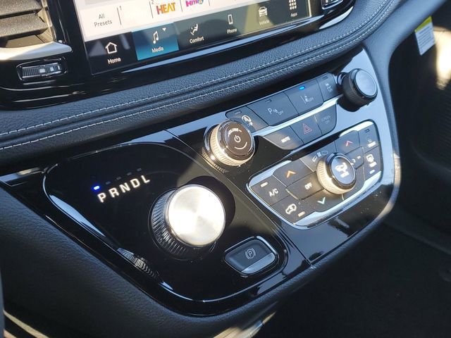 New 2026 Chrysler Pacifica Select FWD image 22
