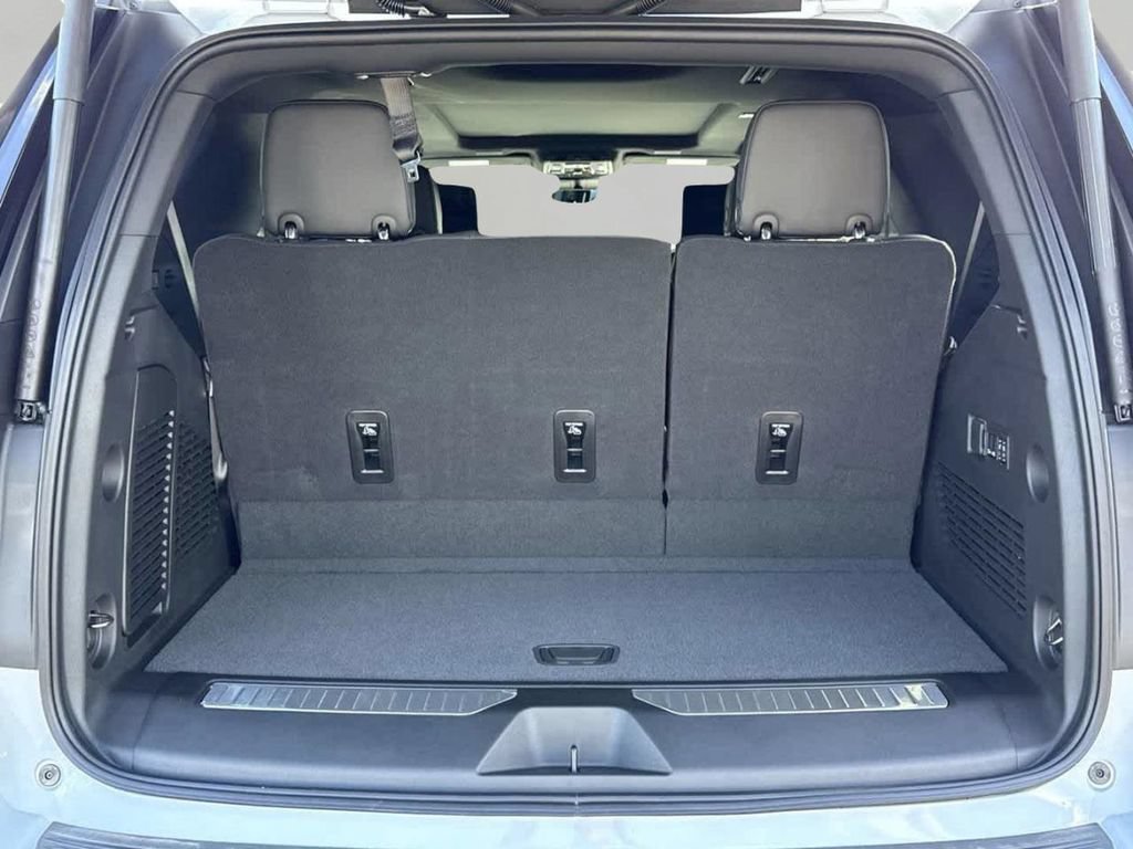 New 2026 Chevrolet Tahoe Premier AWD/4WD image 9