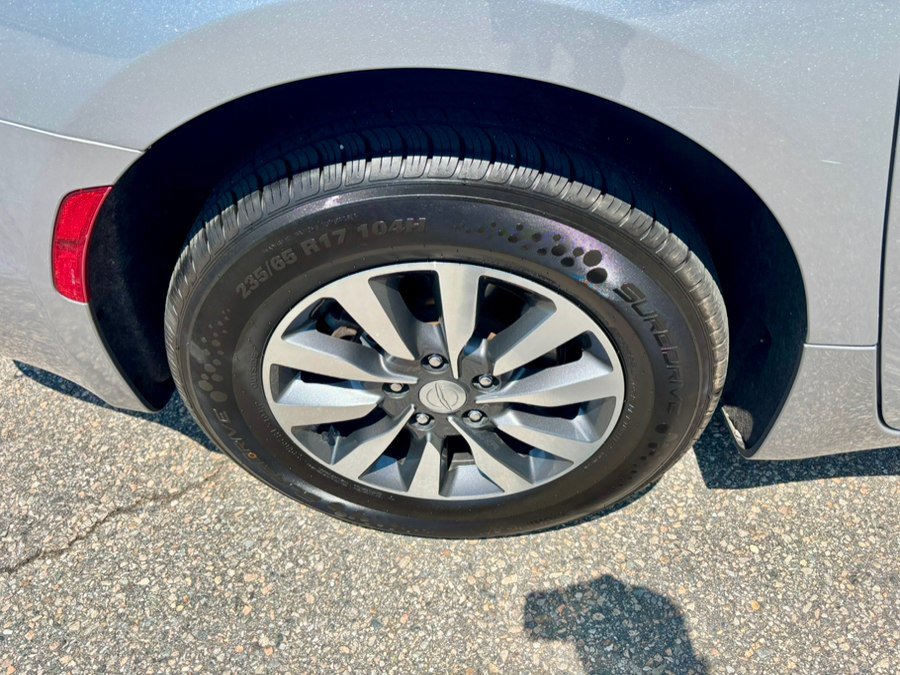 Used 2020 Chrysler Pacifica Touring-L Plus FWD image 35