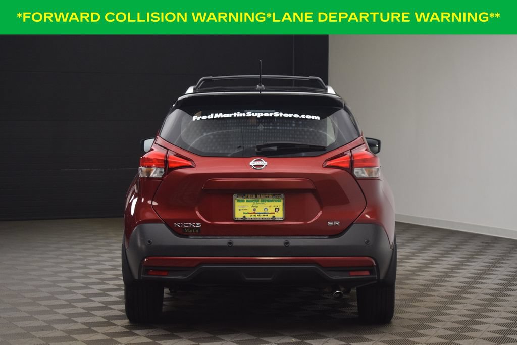 Used 2020 Nissan Kicks SR w/ Exterior Package FWD image 9
