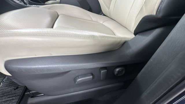 Certified 2025 Subaru Ascent Limited w/ Popular Package #2 image 13