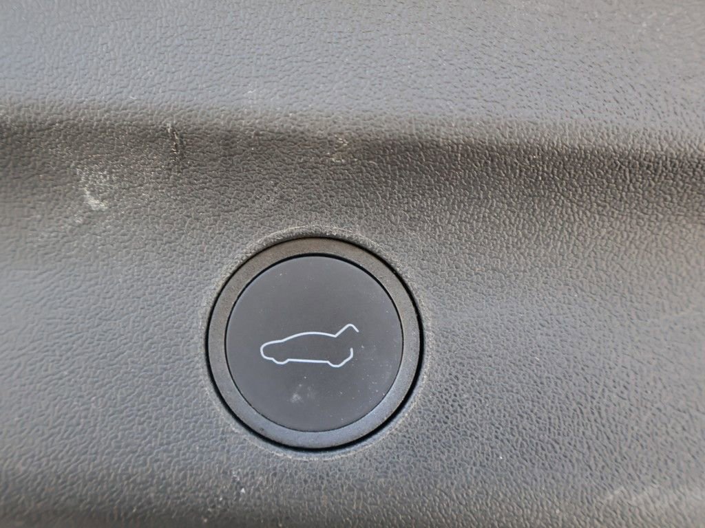 Used 2022 Tesla Model Y Long Range image 20