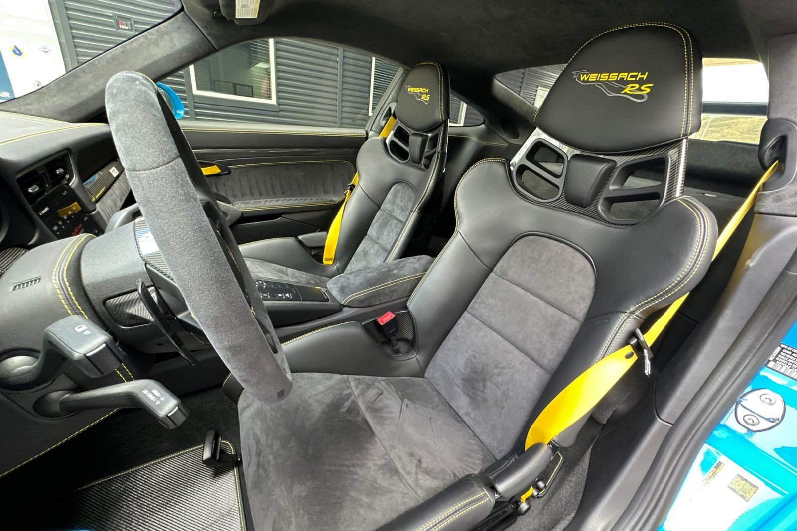 Certified 2018 Porsche 911 GT2 RS RWD image 5