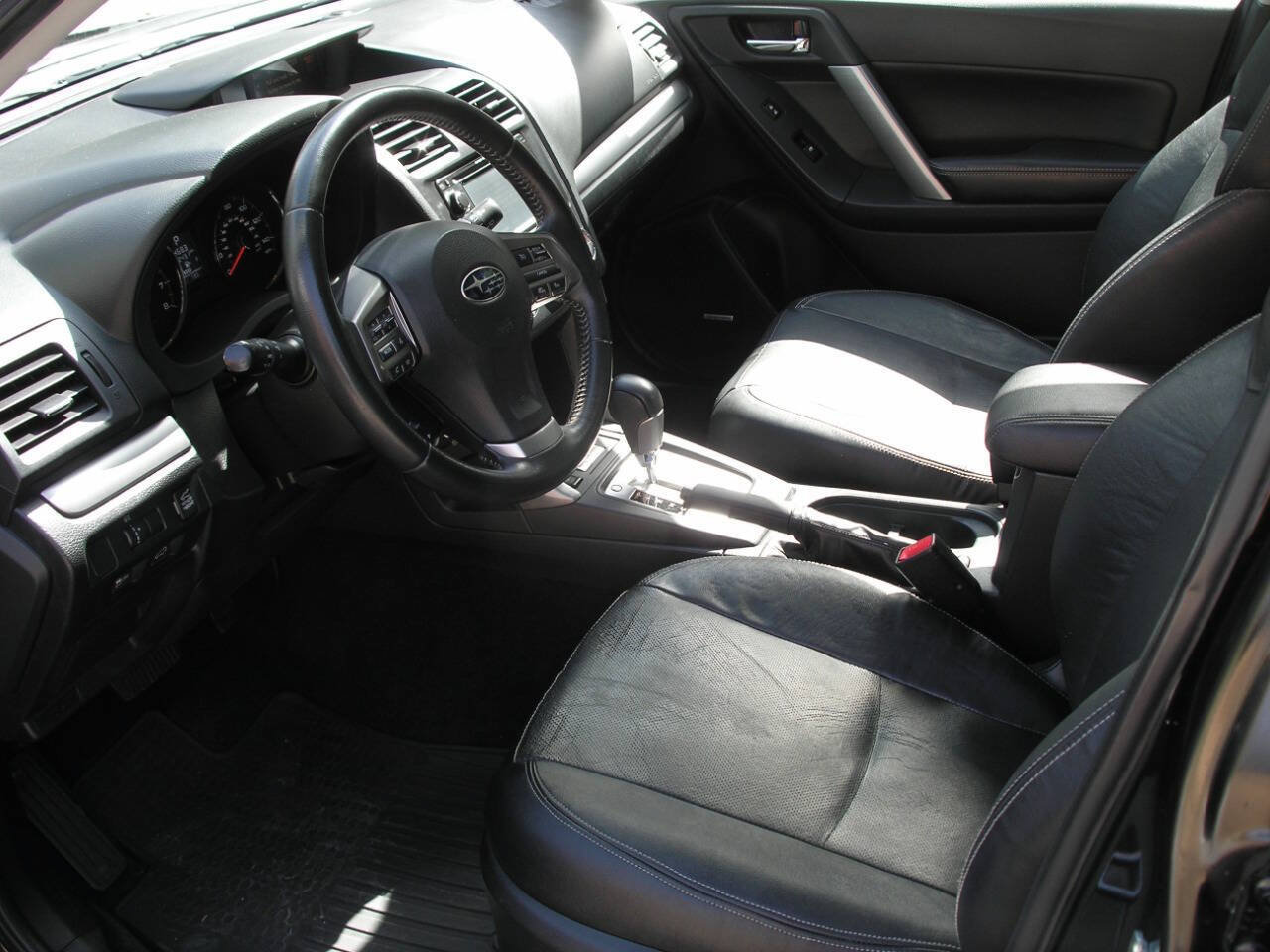 Used 2014 Subaru Forester 2.0XT Touring AWD/4WD image 3