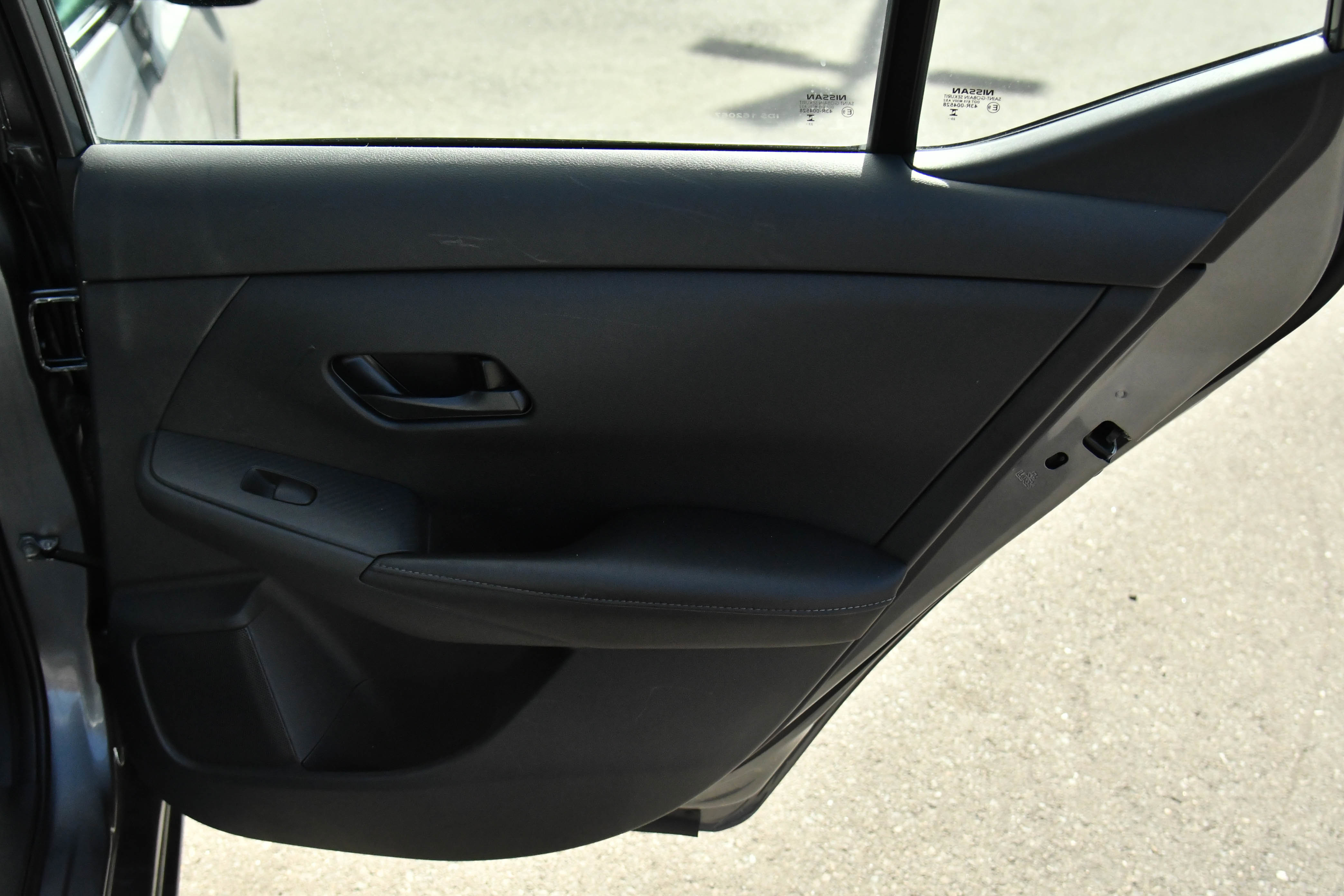 Used 2024 Nissan Sentra SV FWD image 34